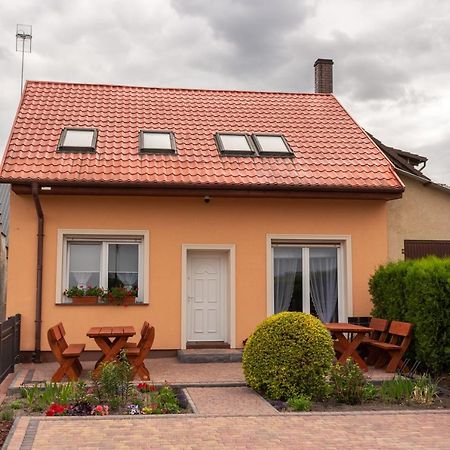 Nad Jeziorem Kochle Pszczew Buitenkant foto